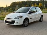 Renault Clio III Night and Day Navi Panorama Euro5 - Renault Clio aus 2011: Night Day