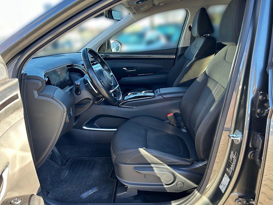 Fahrzeugabbildung Hyundai TUCSON 1.6 CRDi 7DCT TREND AHK 1HD GARANTIE9/27+