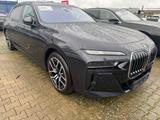 BMW 750e xDrive MSport Cinema Loung Iconic Glow - BMW 750 Plug-In Hybrid Gebrauchtwagen