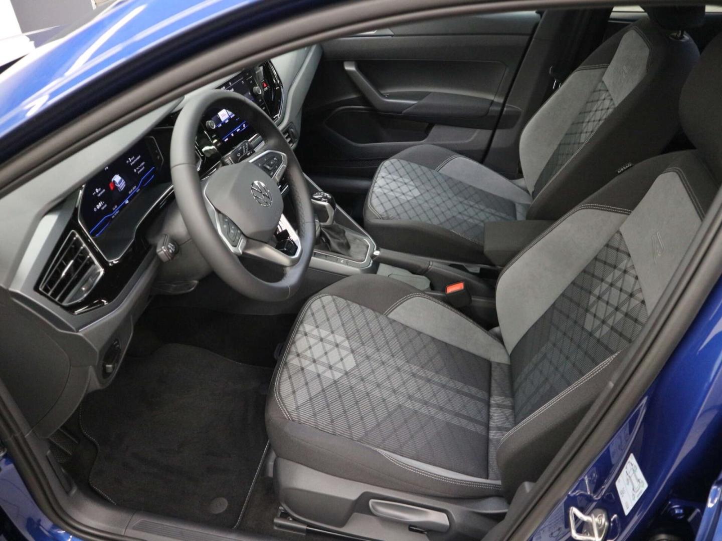 Volkswagen Taigo 1.0 TSI R-Line Black Style DSG AHK/Matrix, миниатюра 4