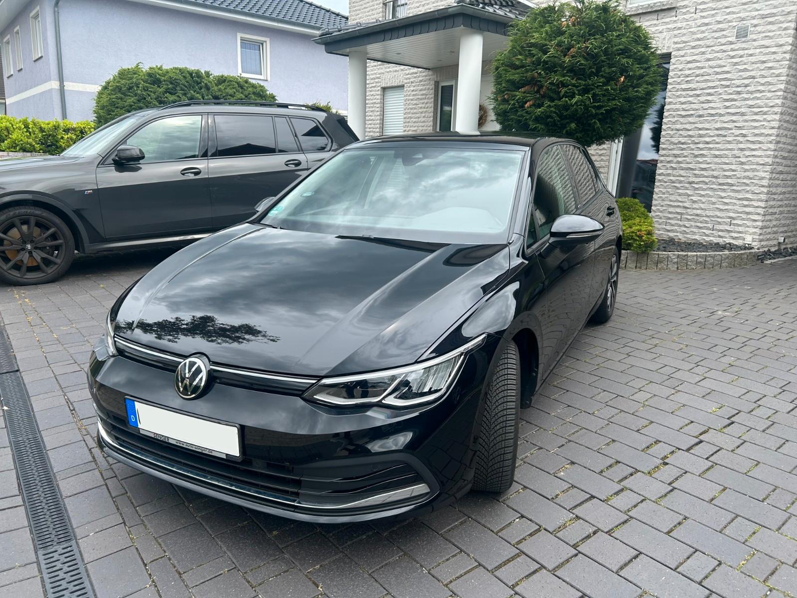 Volkswagen Golf VIII Lim. Active