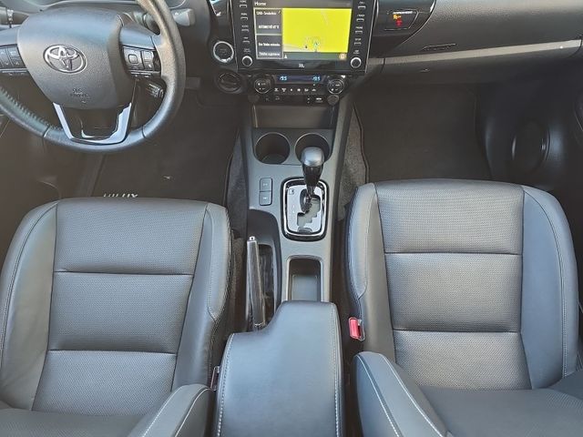 Hilux 2.8 D-4D DC Invincible Rollo*AHK*360°