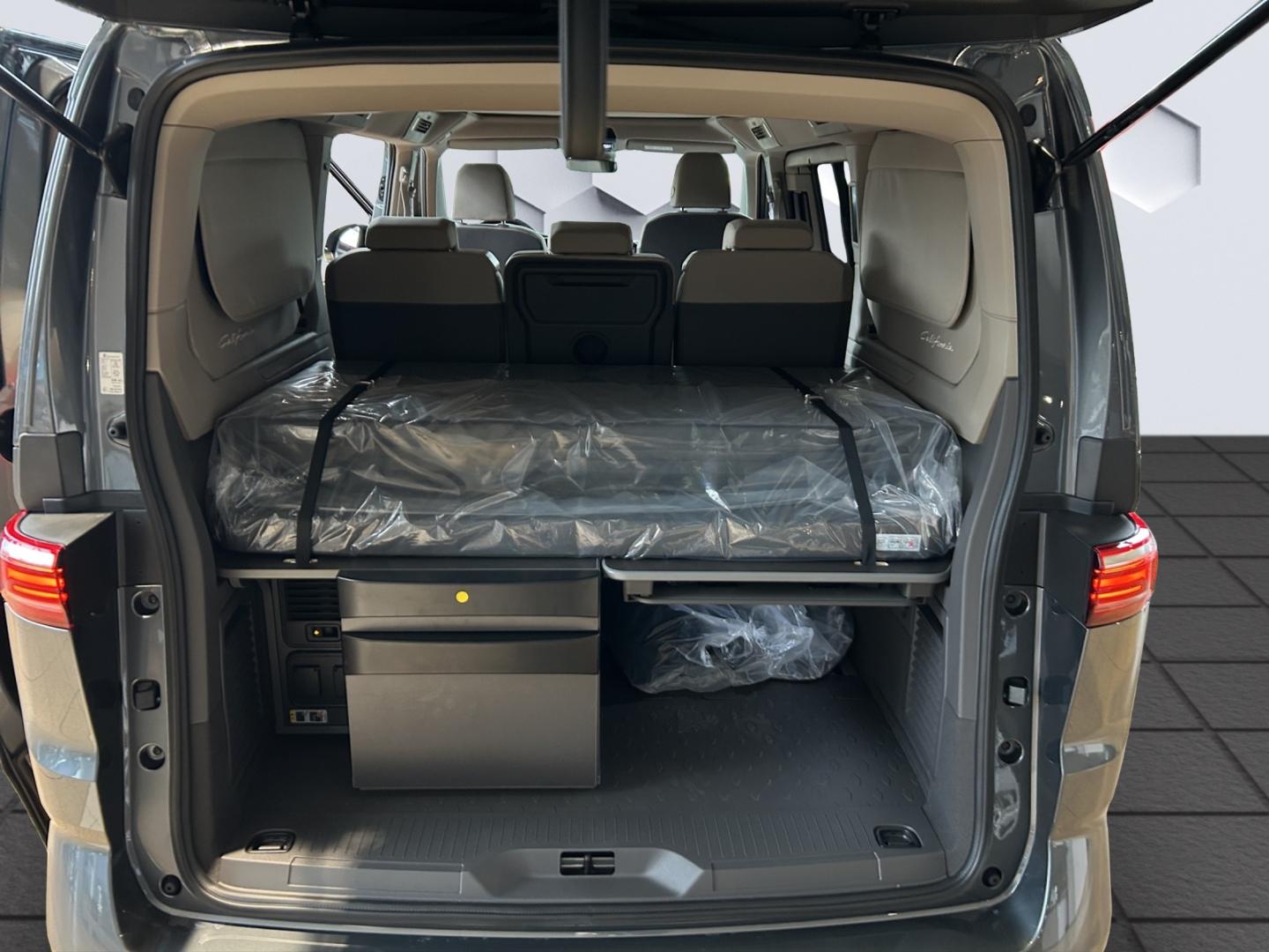Volkswagen T7 California Beach Tour 2,0l TSI DSG StandHZG A