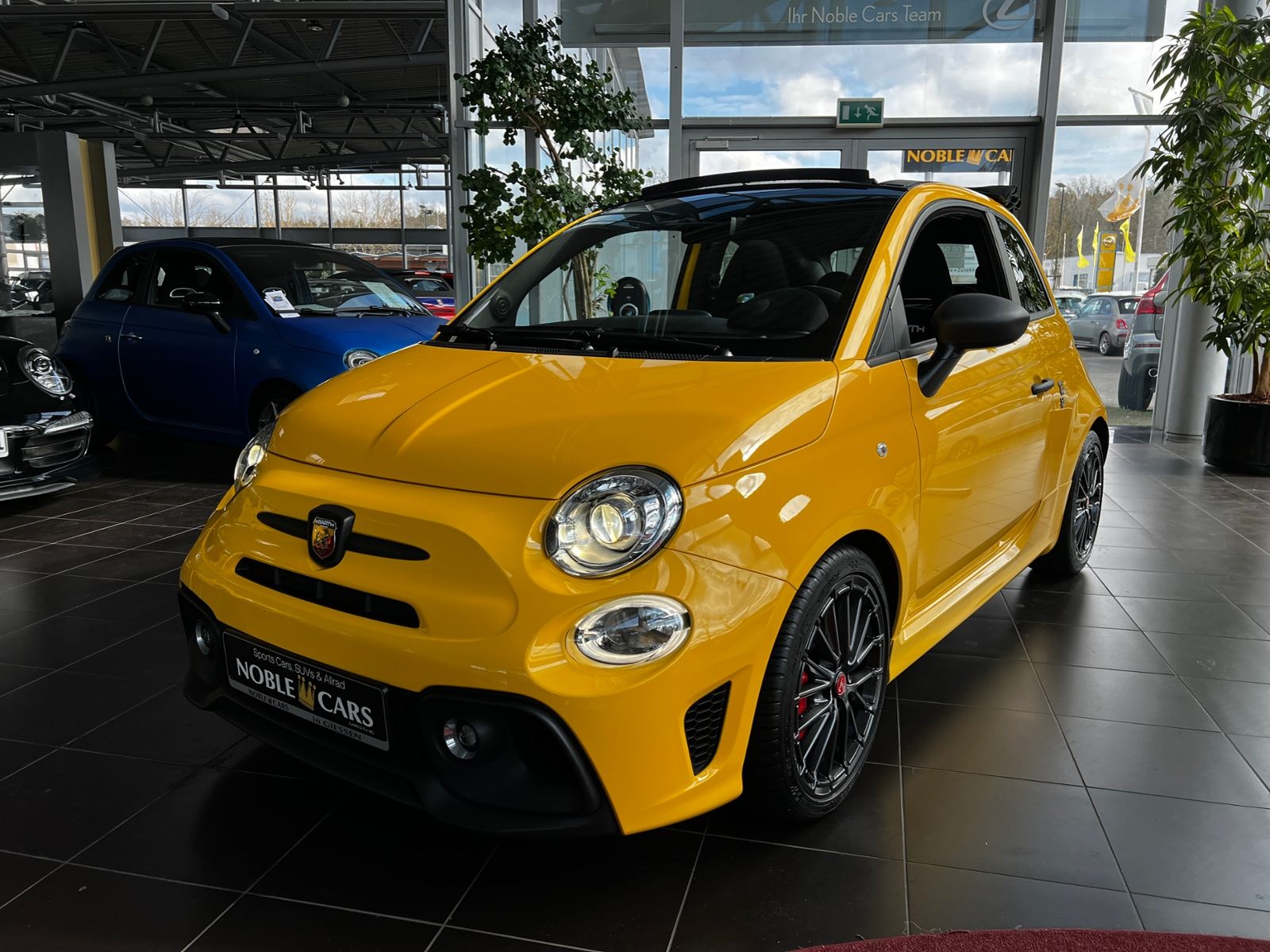 Fahrzeugabbildung Abarth 595C  Competizione XENON NAVI ALU