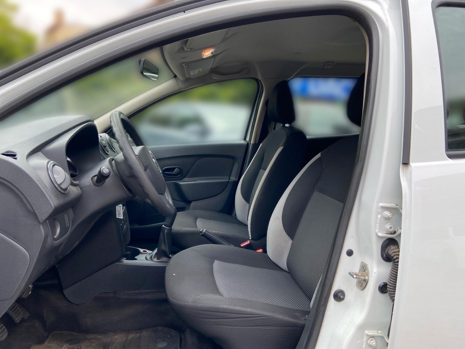 Dacia Logan 2015 — photo 8