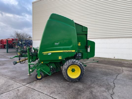 John Deere 864 Rundballenpresse