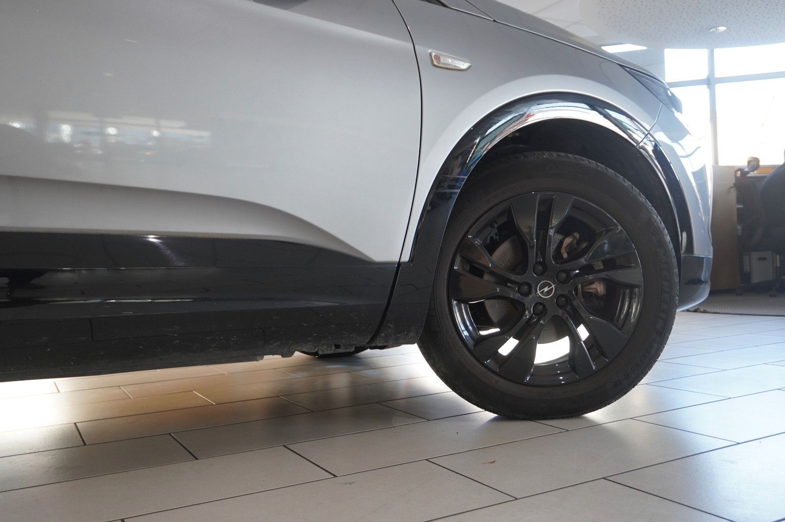 Fahrzeugabbildung Opel Grandland (X) 1.2T GS SPORT NAVI/LED/KAMERA/DAB+