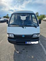 Piaggio Porter - Piaggio mit Benzin-Antrieb: Kleinbus
