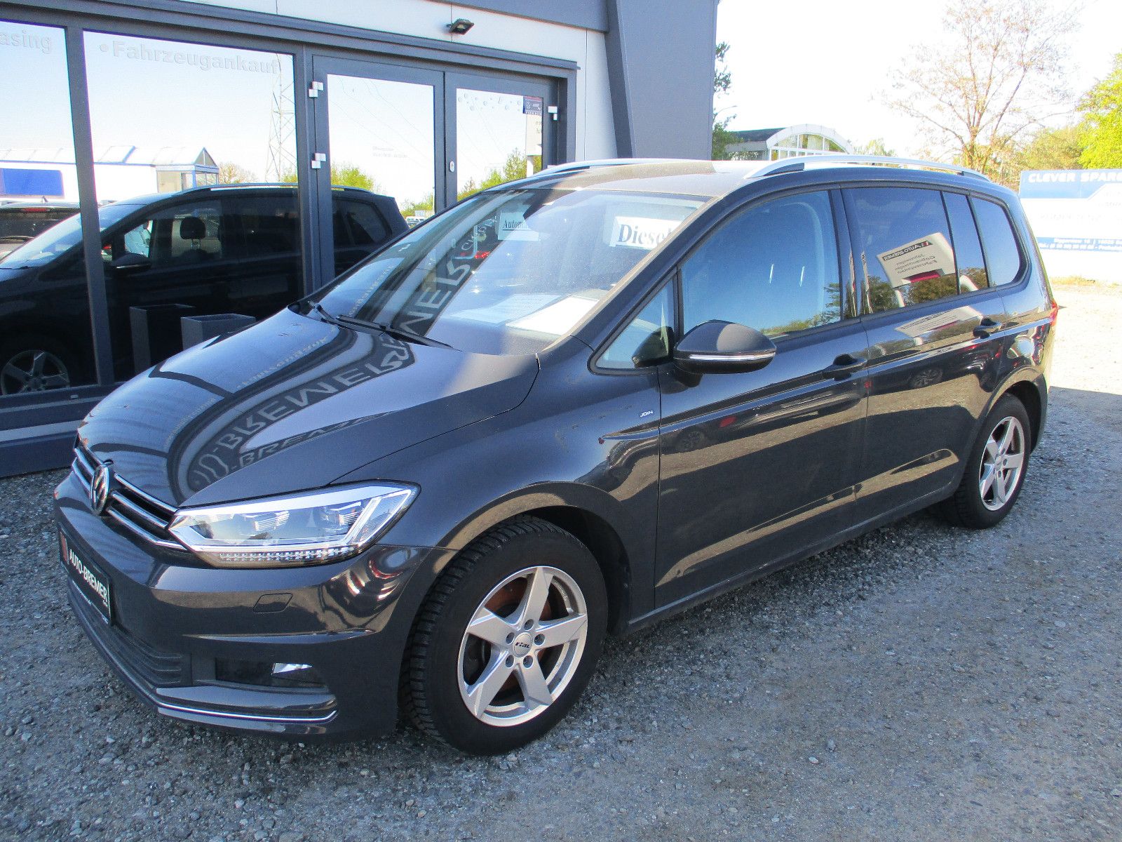 Fahrzeugabbildung Volkswagen Touran  1.6 TDI BMT  Automatik Join  AHK