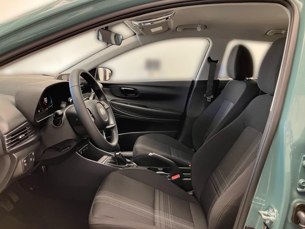 Fahrzeugabbildung Hyundai i20 1.2 5-MT Select Navi SpurH KAM PDC