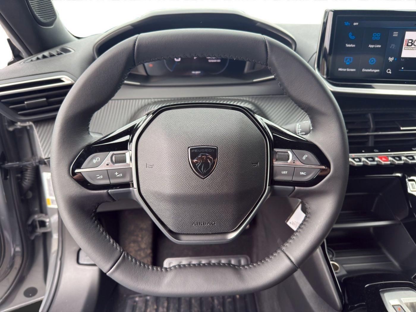 Peugeot 2008 1.2 145 Autom. Allure LED+SHZ+.+PDC+SpurH