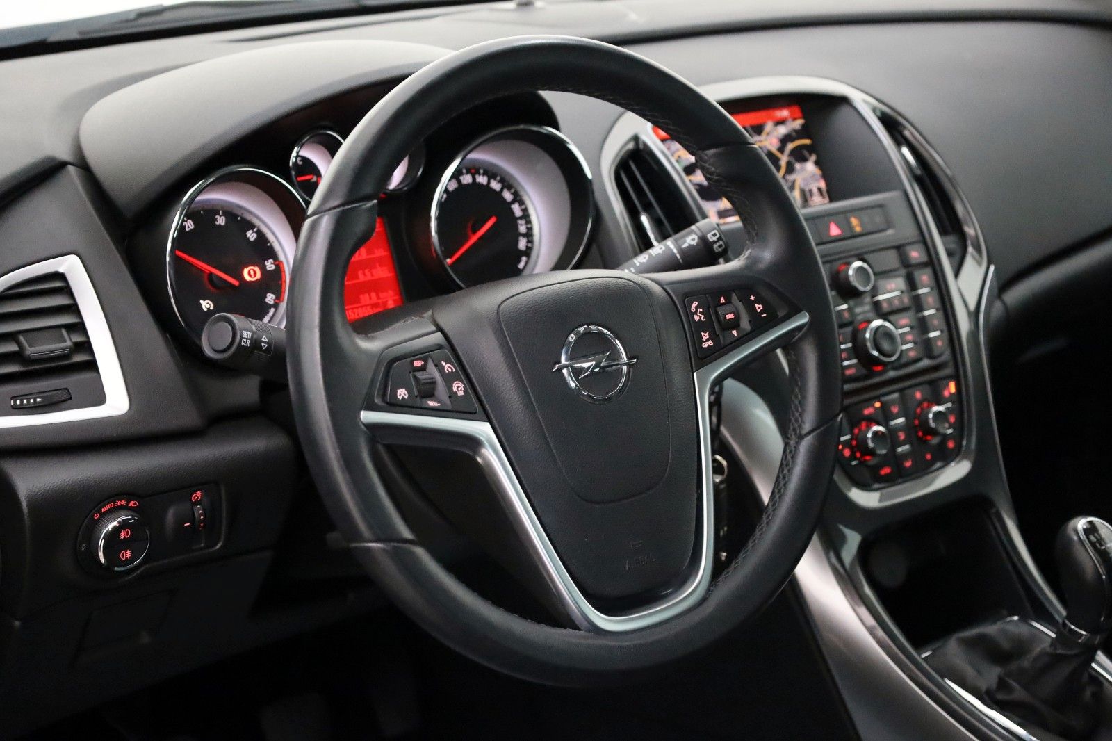 Fahrzeugabbildung Opel Astra J Sports Tourer Exklusiv Navi,SH,PDC,AHK