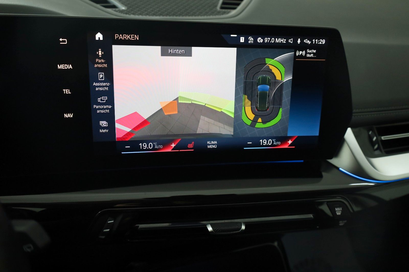 Fahrzeugabbildung BMW iX1 xDrive30 xLine,Leder,Navi,M Fahrwerk,Kamera