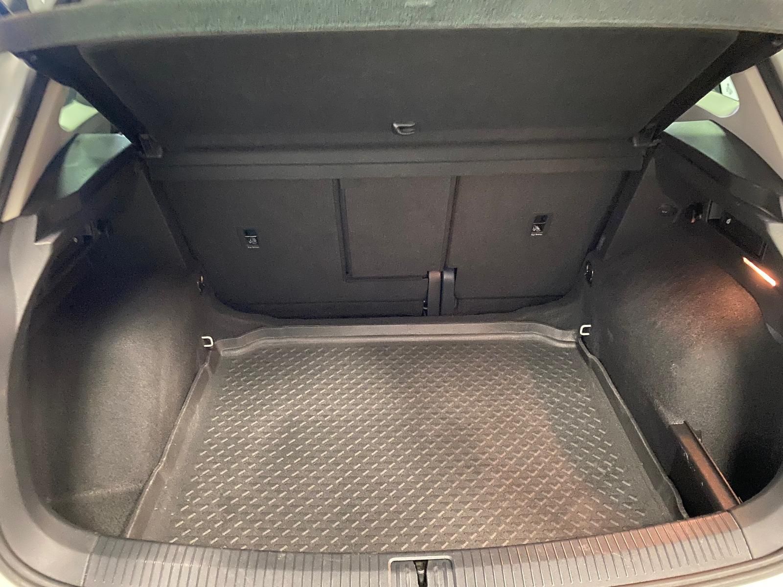 Fahrzeugabbildung Volkswagen Tiguan 2.0 TDI +AHK+APP+ALLWETTER+KLIMA+ACC