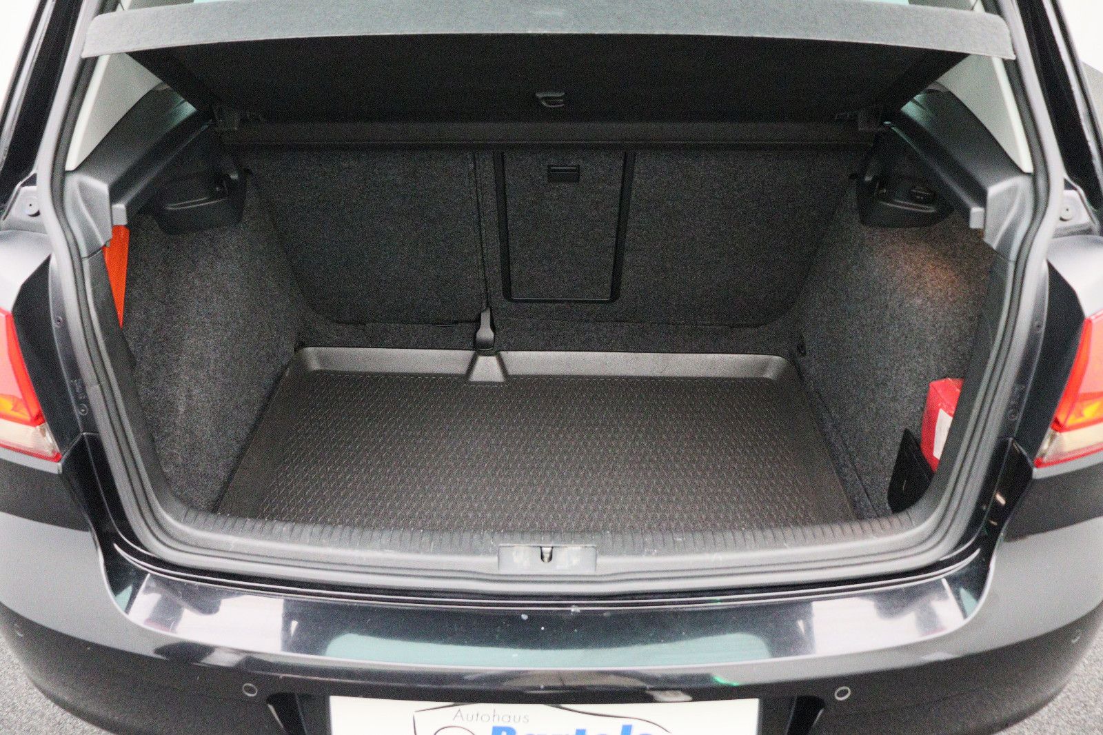 Fahrzeugabbildung Volkswagen Golf VI 1.2 Team