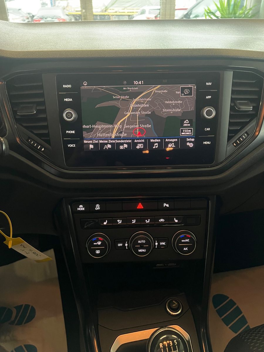 Fahrzeugabbildung Volkswagen T-Roc TDI *NAVI* CAR-PLAY *