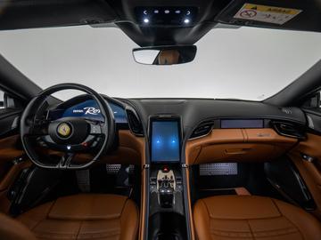 صورة 10 لـ 2022 Ferrari ROMA