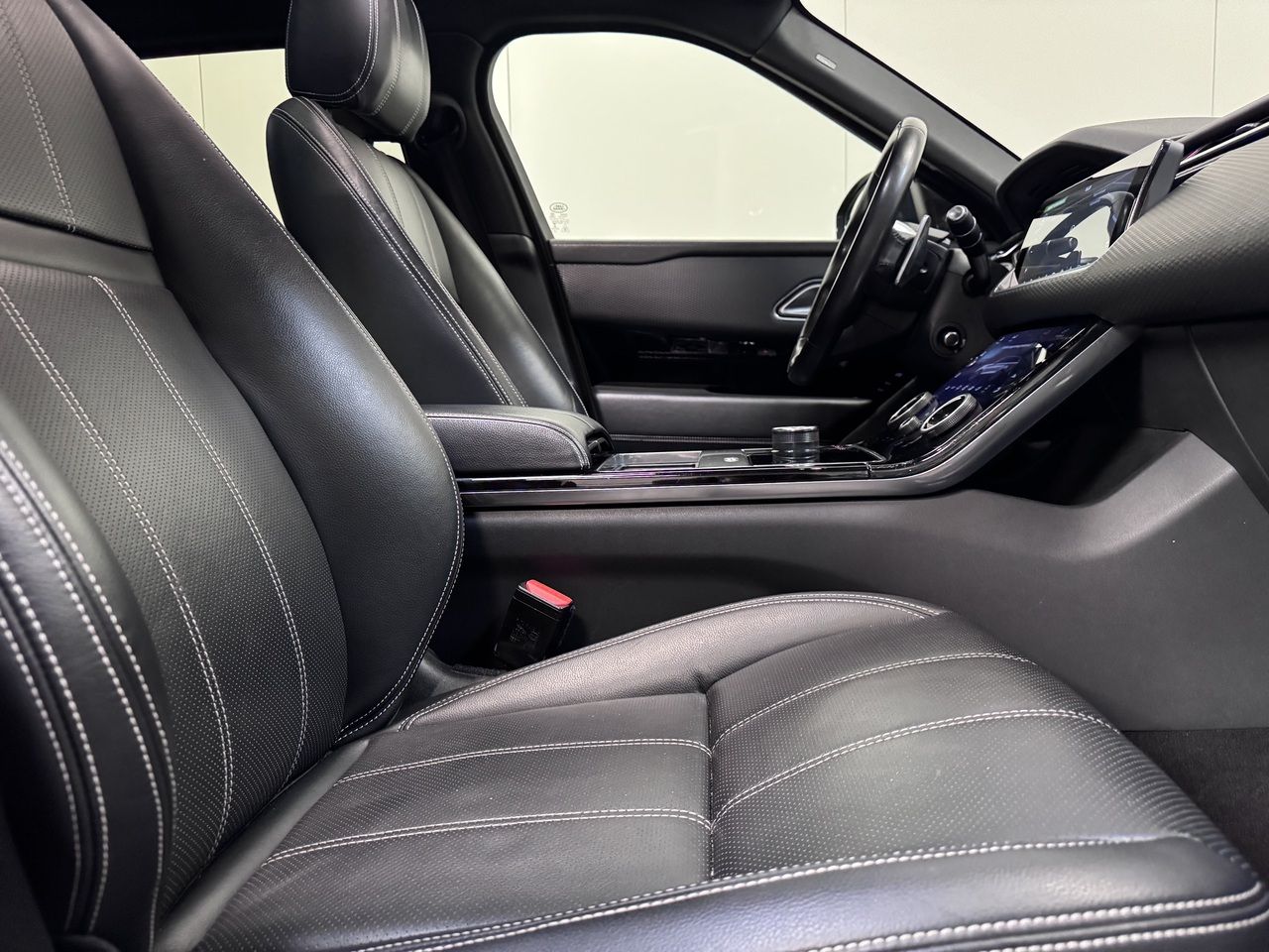 Land Rover Range Rover Velar P300 Benzine Autom. - R Dynami imagem 2