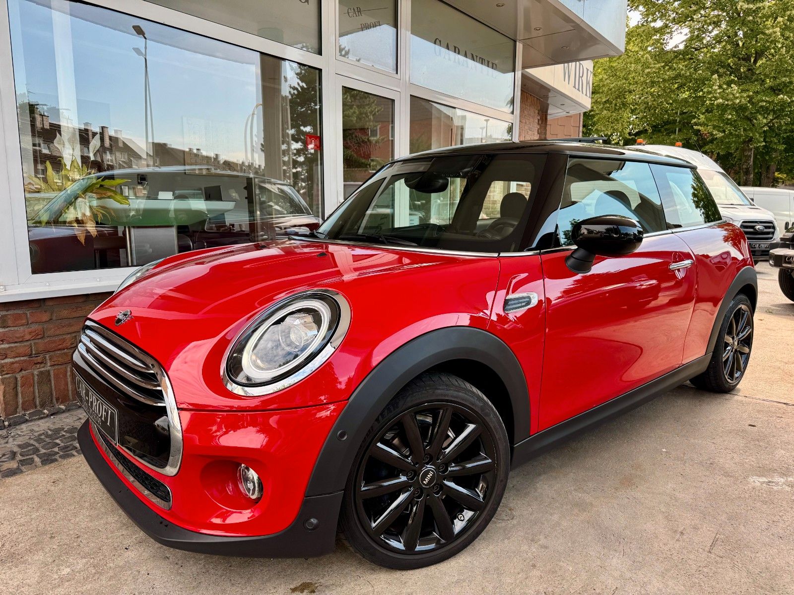 Fahrzeugabbildung MINI Cooper Autom. Navi/Panorama/LED/Sportsitze/1.Hd