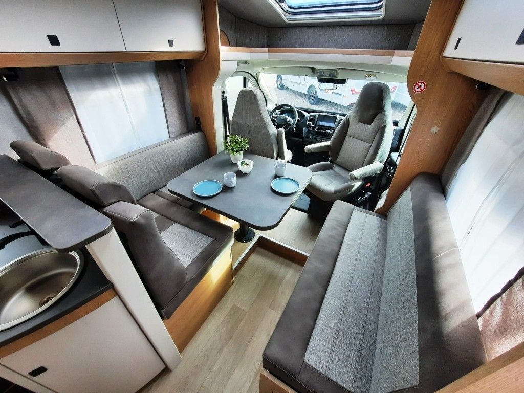 Fahrzeug Übersicht 10 Fahrzeugabbildung Hobby ONTOUR T 700 F Verfüg./Sparen Sie 15.807,- €