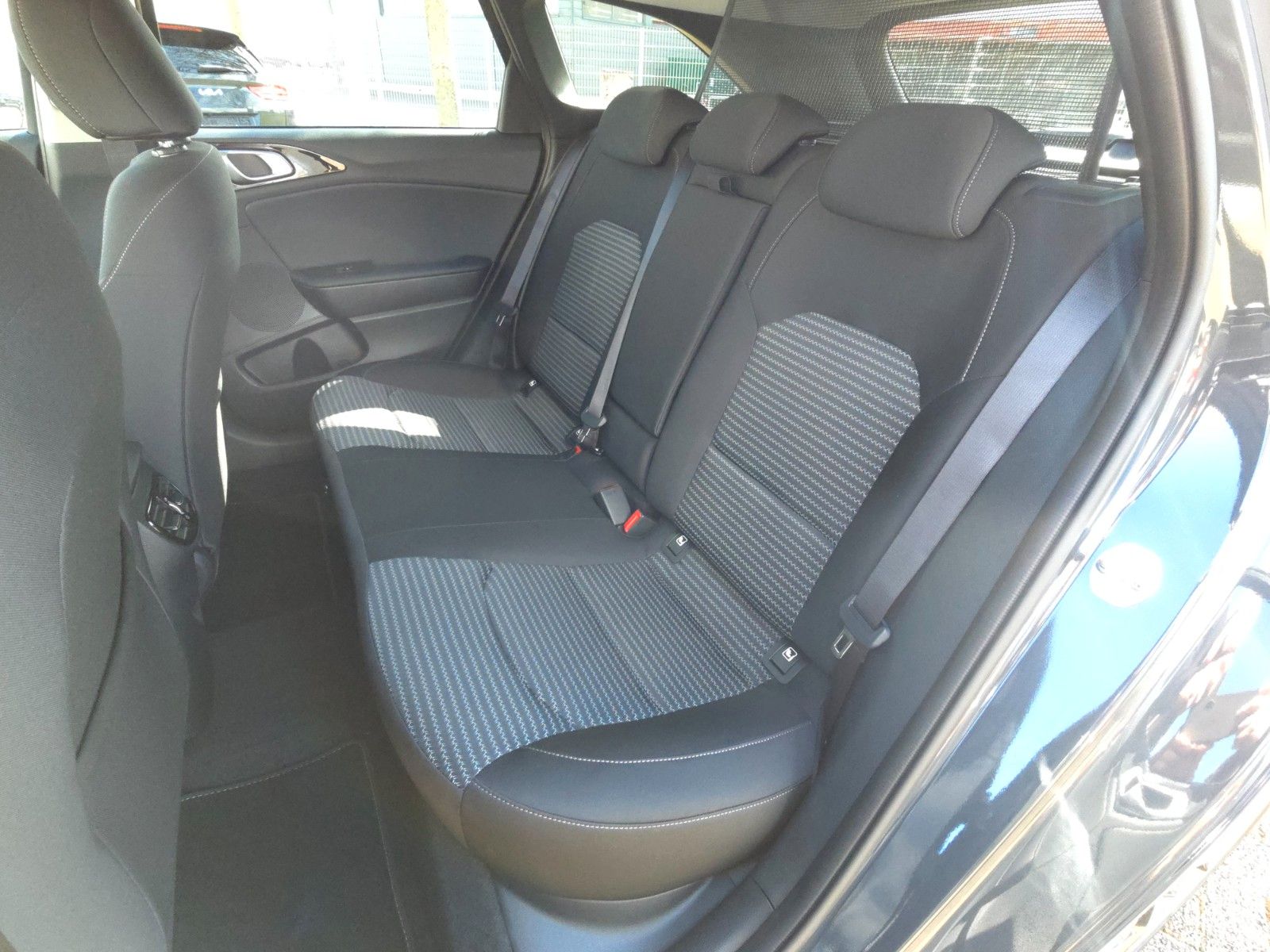 Fahrzeugabbildung Kia Ceed SW 1.5T 48V DCT 140 Ultimate STY JBL