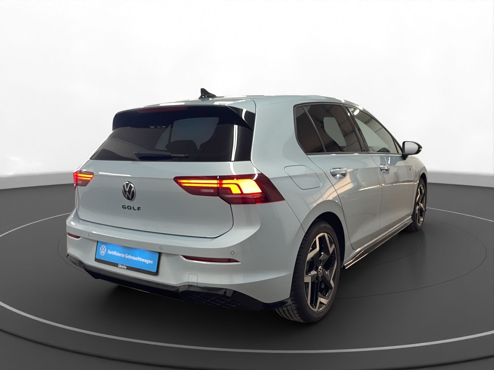 Volkswagen Golf VIII 1.5 TSI R-Line Pano LED Navi RFK ACC foto 5