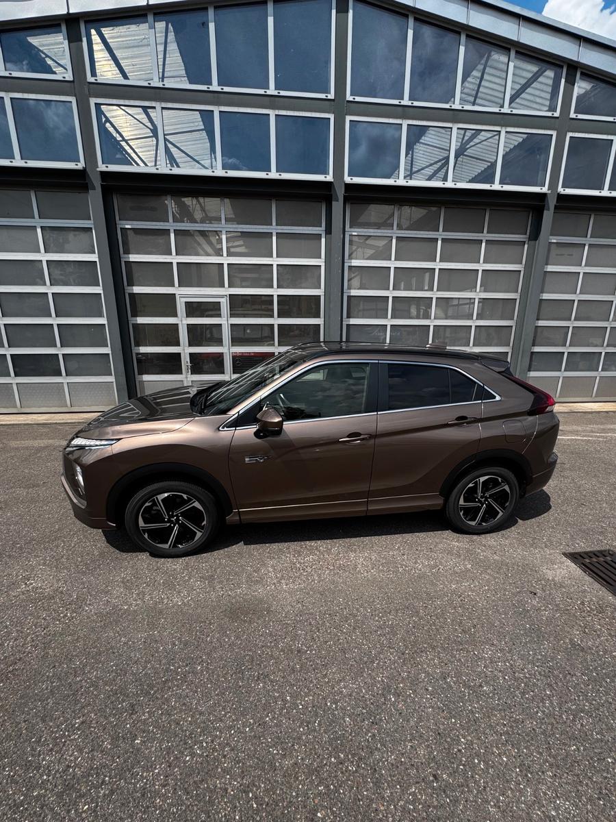Mitsubishi Eclipse Cross PHEV Plus Select 4WD