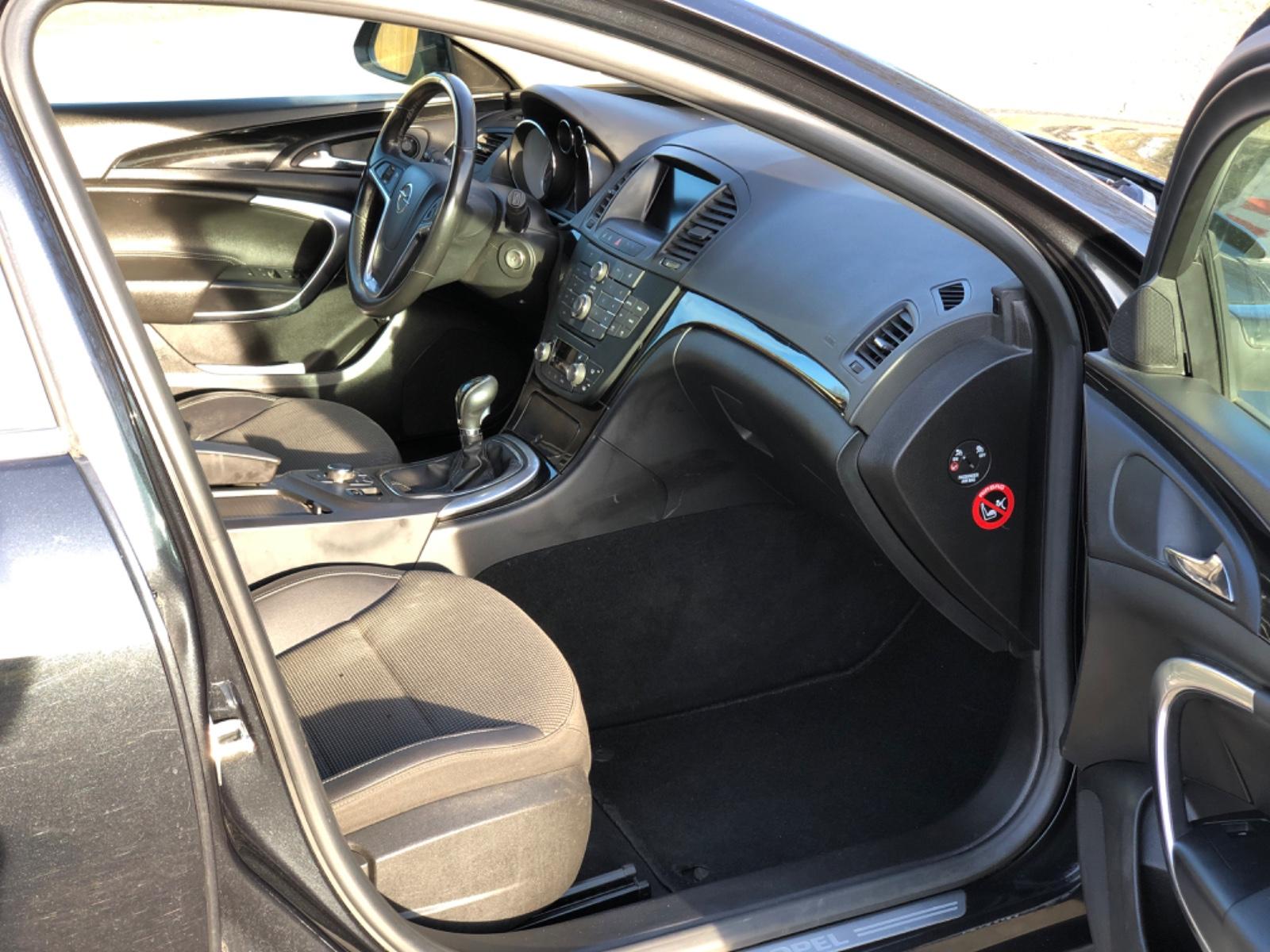 Opel Insignia 2012 — photo 15