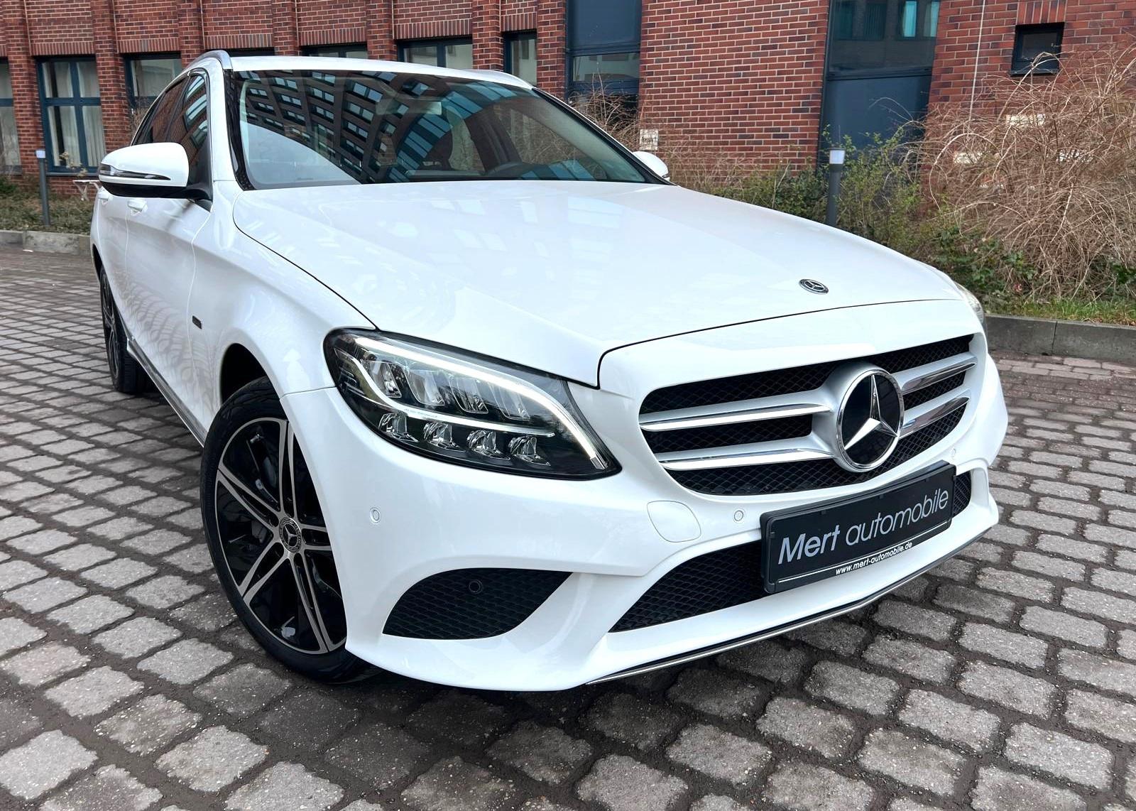 Mercedes-Benz C 300T de*1.HAND*DISTR*TOTW*AHK*KAMERA*