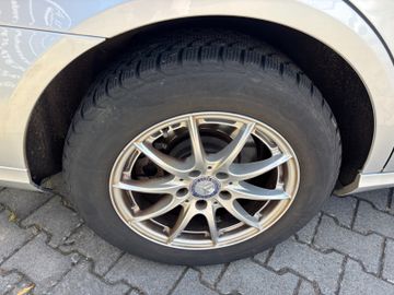 Mercedes E 200 - 9