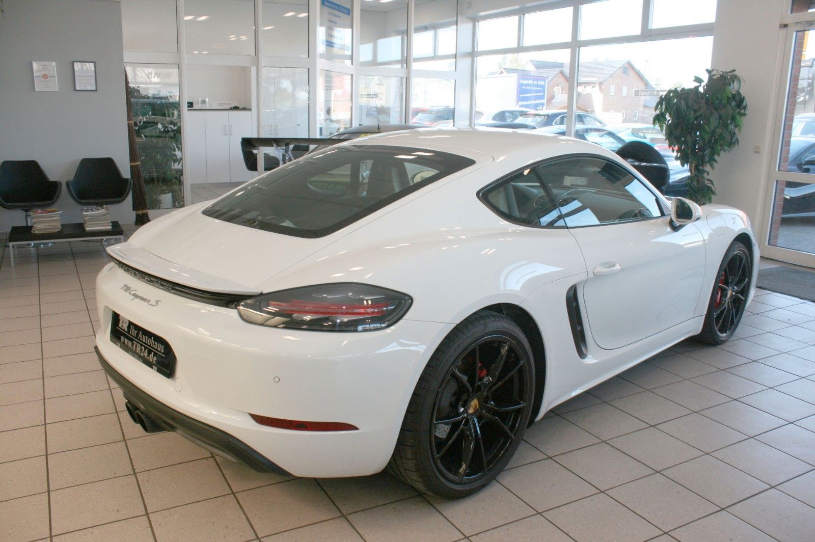 Fahrzeugabbildung Porsche 718 Cayman S PDK PCM-Navi, Xenon, DAB,APPROVED