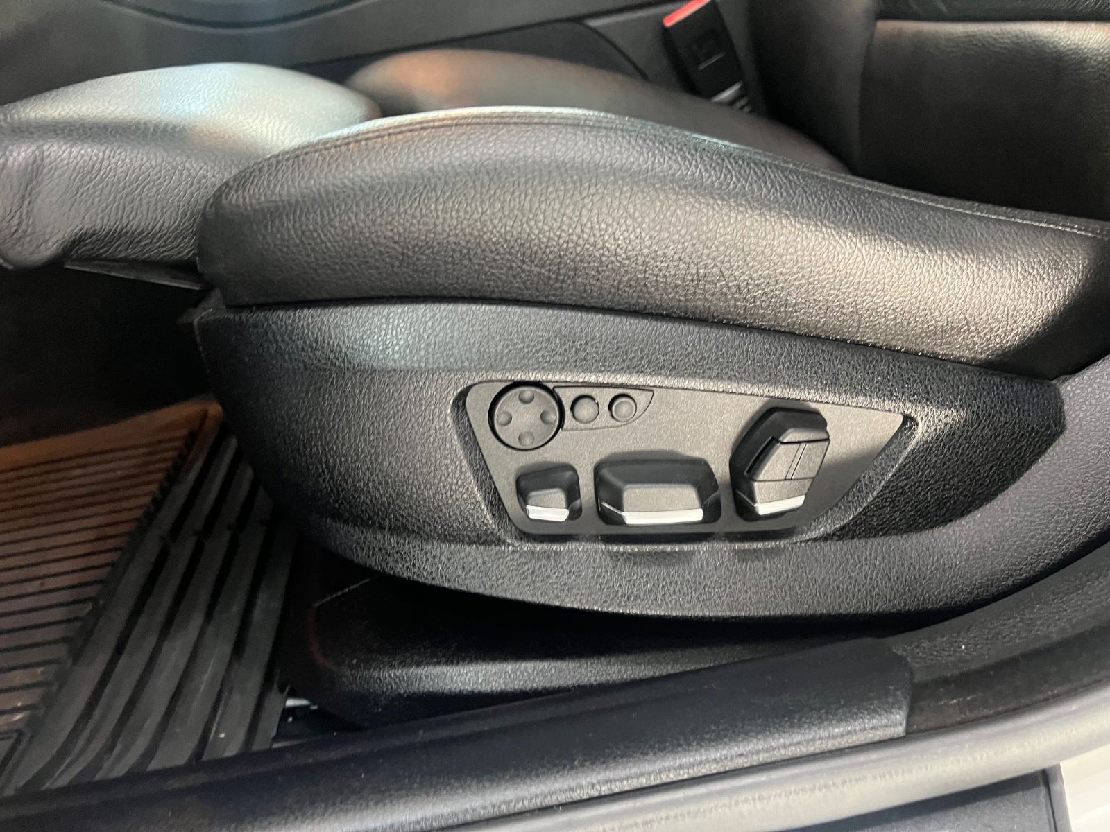 Fahrzeugabbildung BMW 525 d Lim. M Sport Paket *Digitaltacho*Softc*