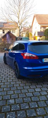 Ford Focus 2,0 EB ST Leder-Sport-Paket Turnier ST - Ford Focus aus 2013: ST