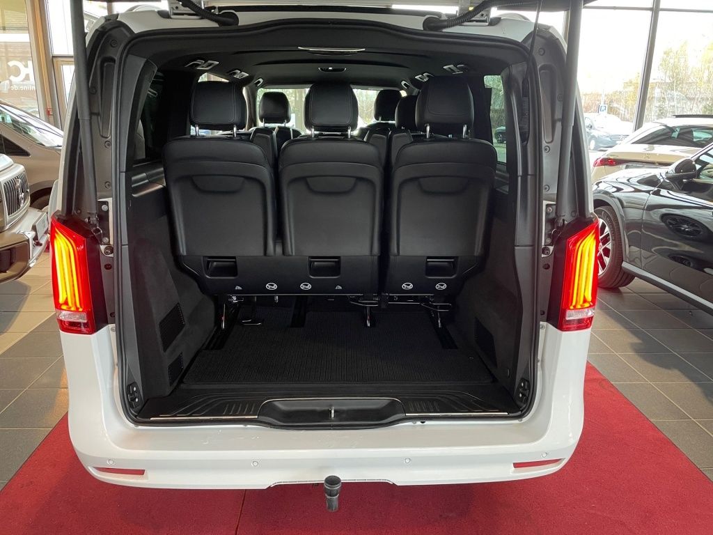 Fahrzeugabbildung Mercedes-Benz V 300 d 4MATIC EAV/L STHZ, AIRMATIC, AHK, 360°