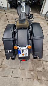 Harley-Davidson Street Glide 103, Modell 2011, Custom Bike - Offers