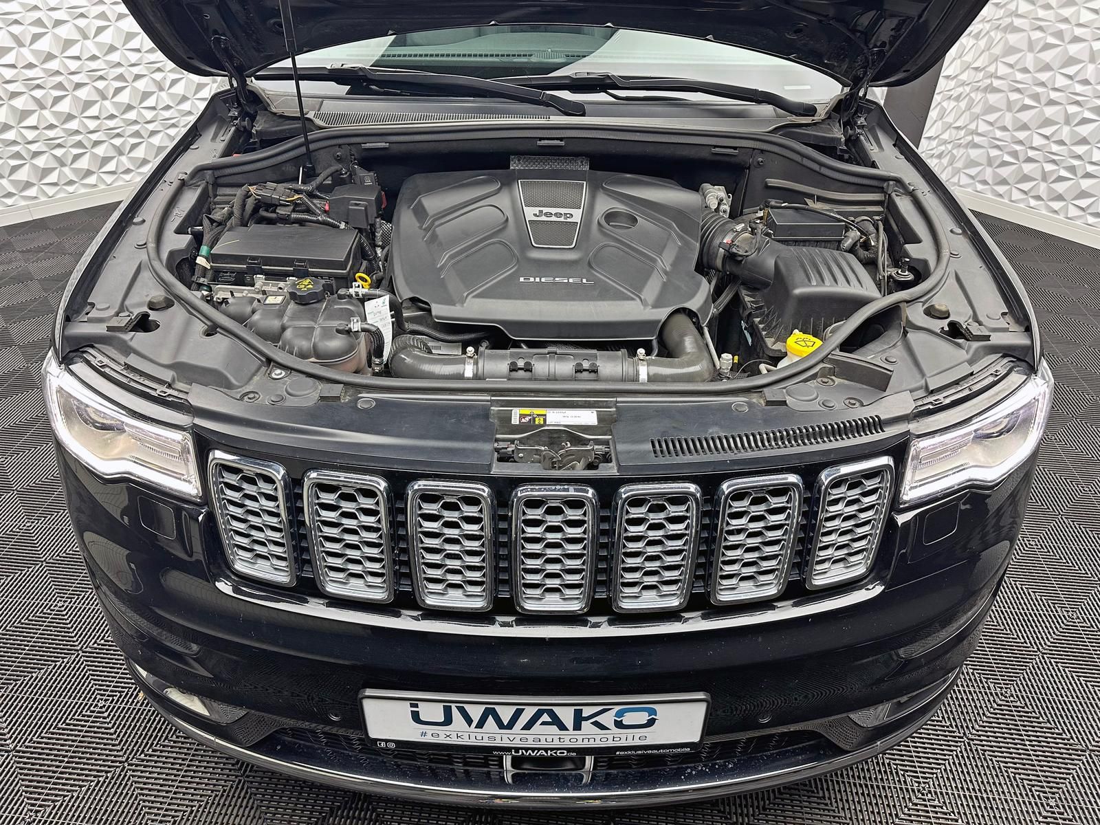 Fahrzeugabbildung Jeep 3.0 CRD SUMMIT/ACC/AHK/H&K/PANO/LUFT/RCAM/QUADRA