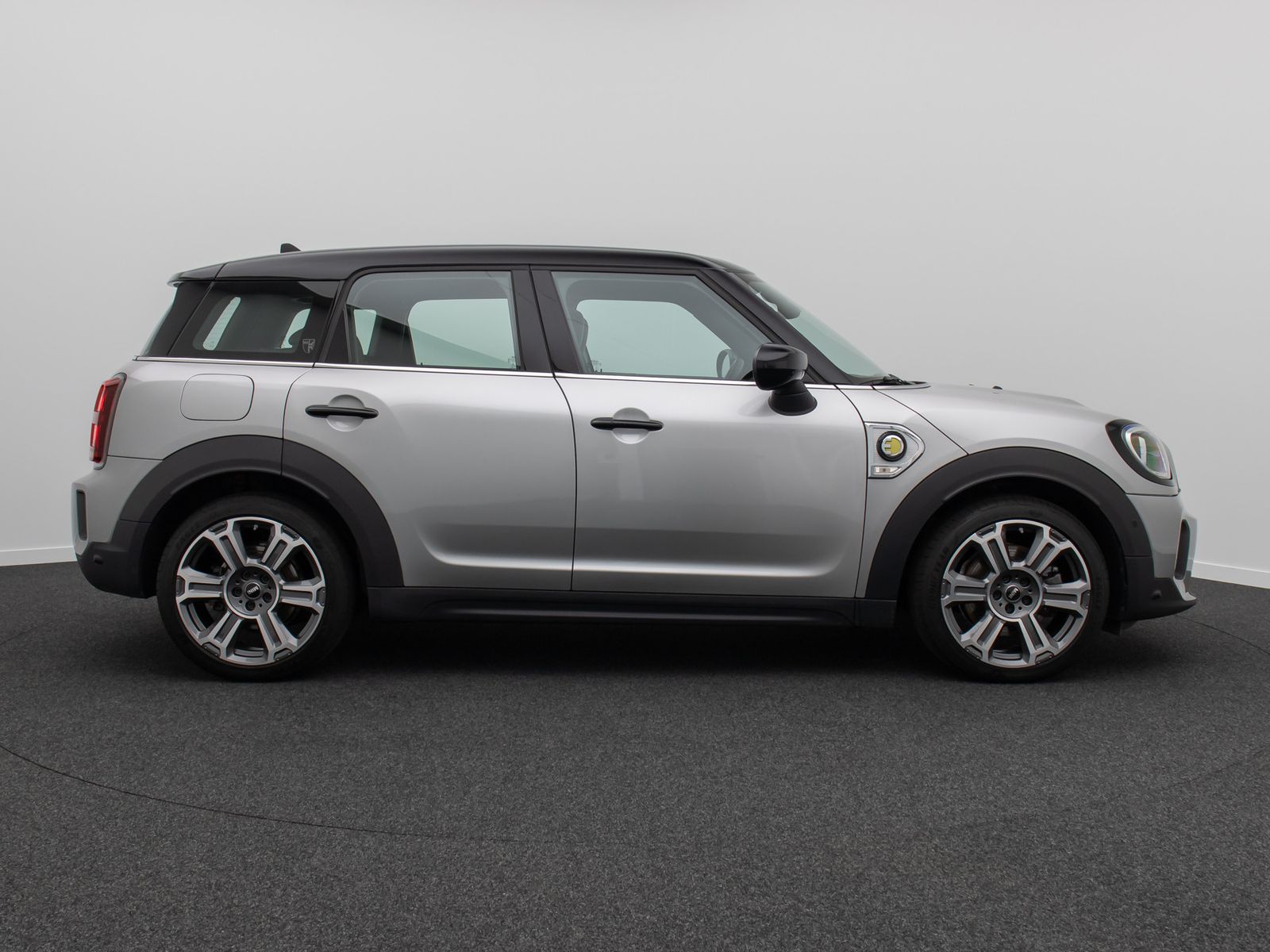 Fahrzeugabbildung MINI Countryman SE (Cooper)  ALL4 HUD Kamera H/K Voll