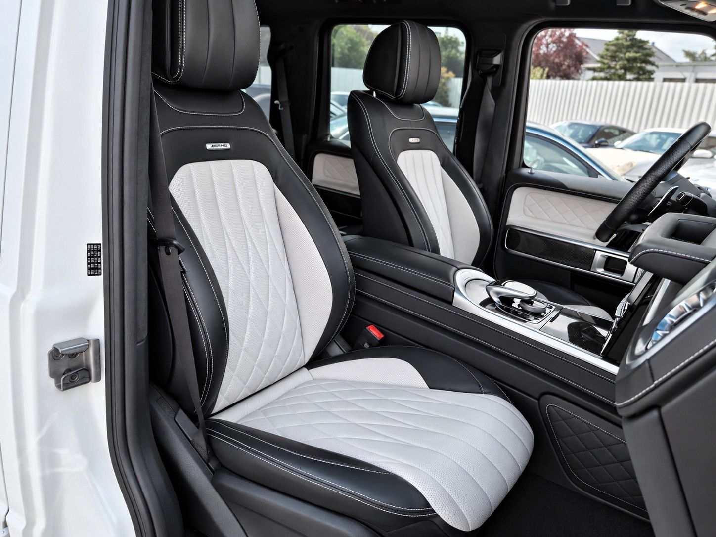 Fahrzeugabbildung Mercedes-Benz G 63 AMG Designo+Manufaktur/Carbon/StdHzg