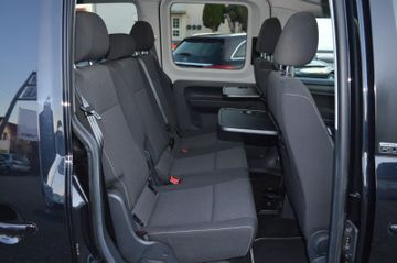 Volkswagen Caddy IV 1.4 TSI DSG BMT 7-Sitzer AHKNaviSHPD