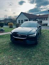 Volvo V60 Cross Country B4 D AWD Geartronic - Volvo V60 Cross Country von privat