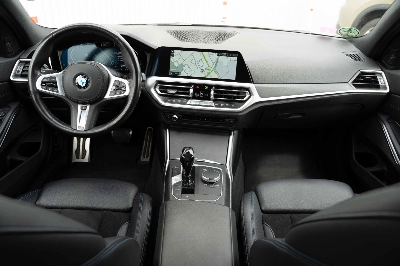 Fahrzeugabbildung BMW 320 D M SPORT LED VIRTC SHADOW HUD LANE