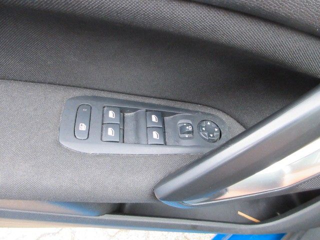 Fahrzeugabbildung Peugeot 308 Active Pack 1.2T LED/NAVI/PDC/ALU/TEMPOMAT