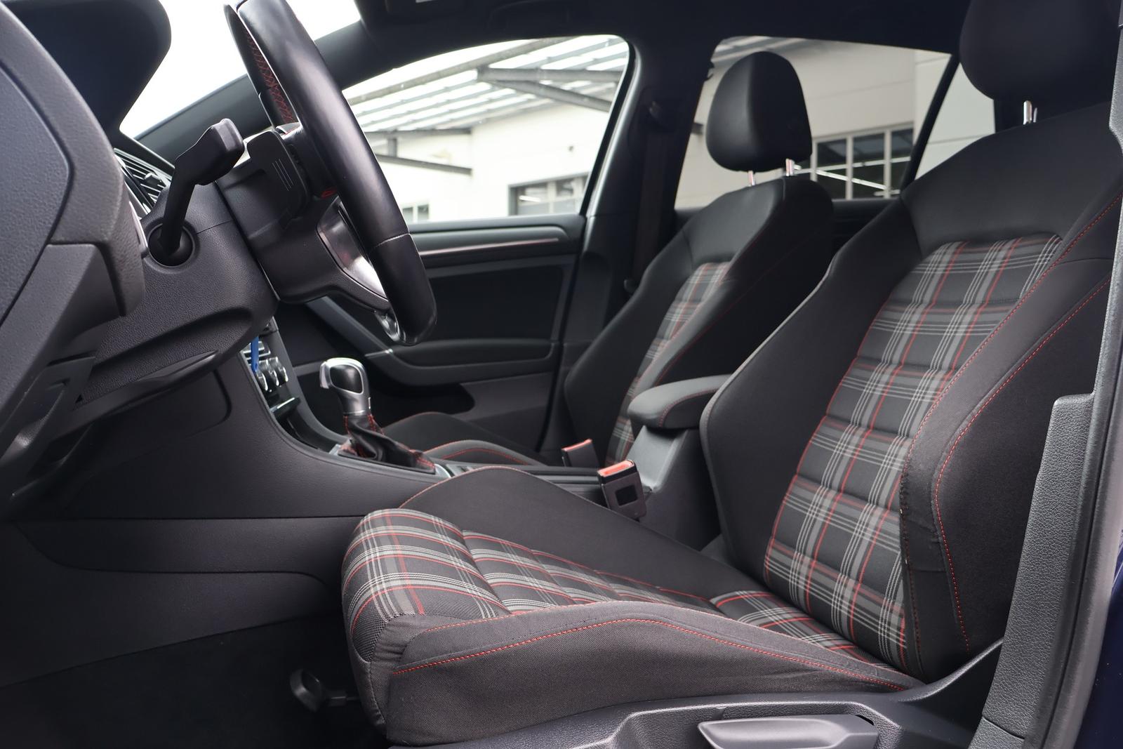 Volkswagen Golf VII 2.0 TSI DSG GTI PERF. LED NAVI VC