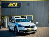 Skoda Octavia 2.0 TDI DSG 4x4 Scout*Canton*Panorama*