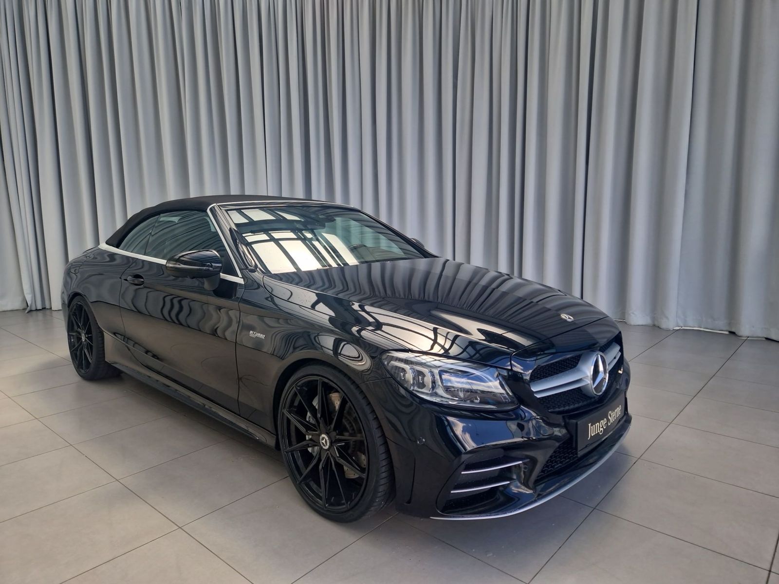 Mercedes-Benz Mercedes-AMG C 43 4MATIC Cabriolet SpurW imagem 3