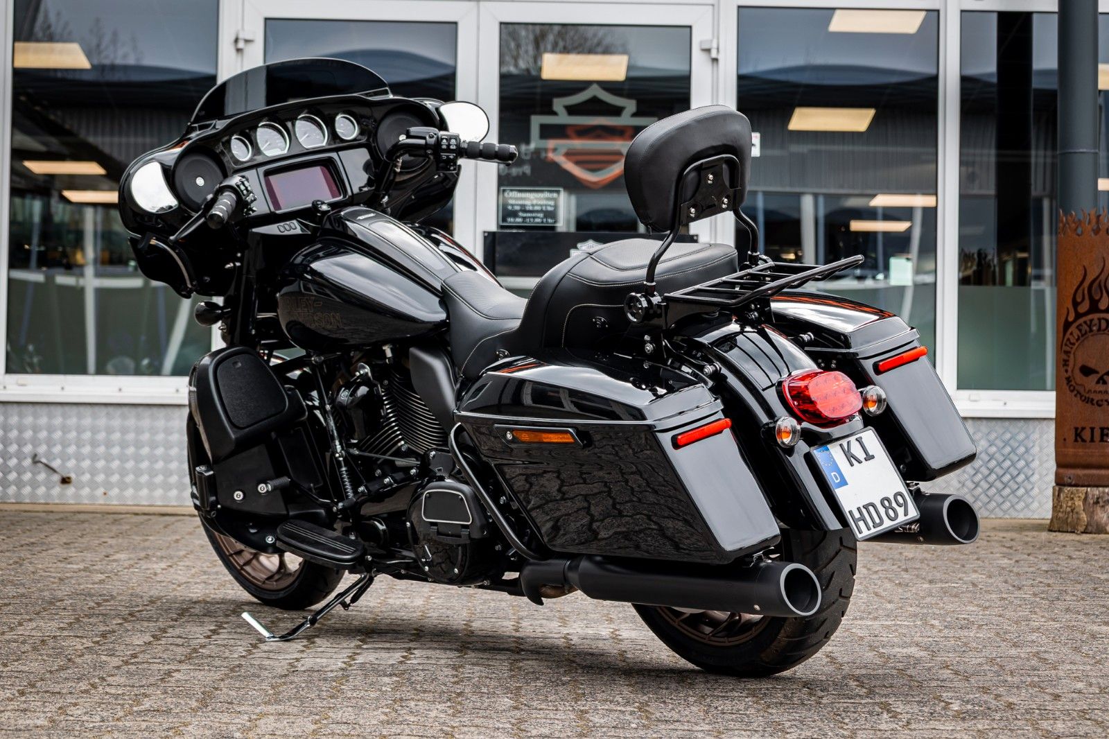 Fahrzeugabbildung Harley-Davidson FLHXST STREET GLIDE ST 117 - Kesstech -