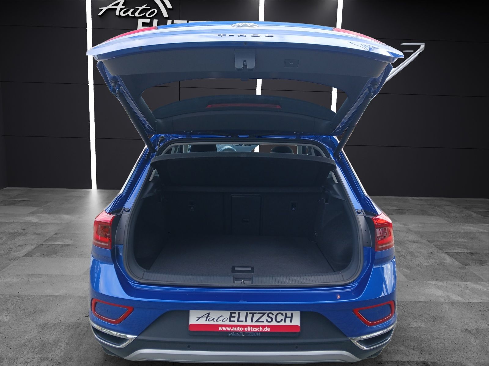 Fahrzeugabbildung Volkswagen T-Roc TSI Style Matrix AHK Kamera ACC Keyless Na
