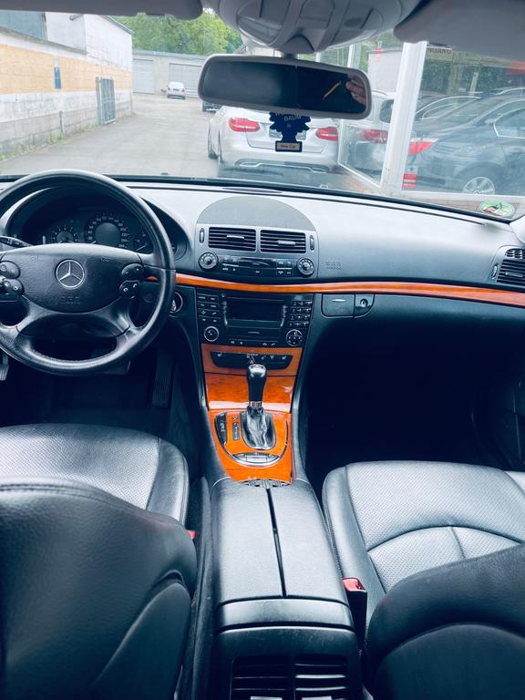 Mercedes-Benz E 280