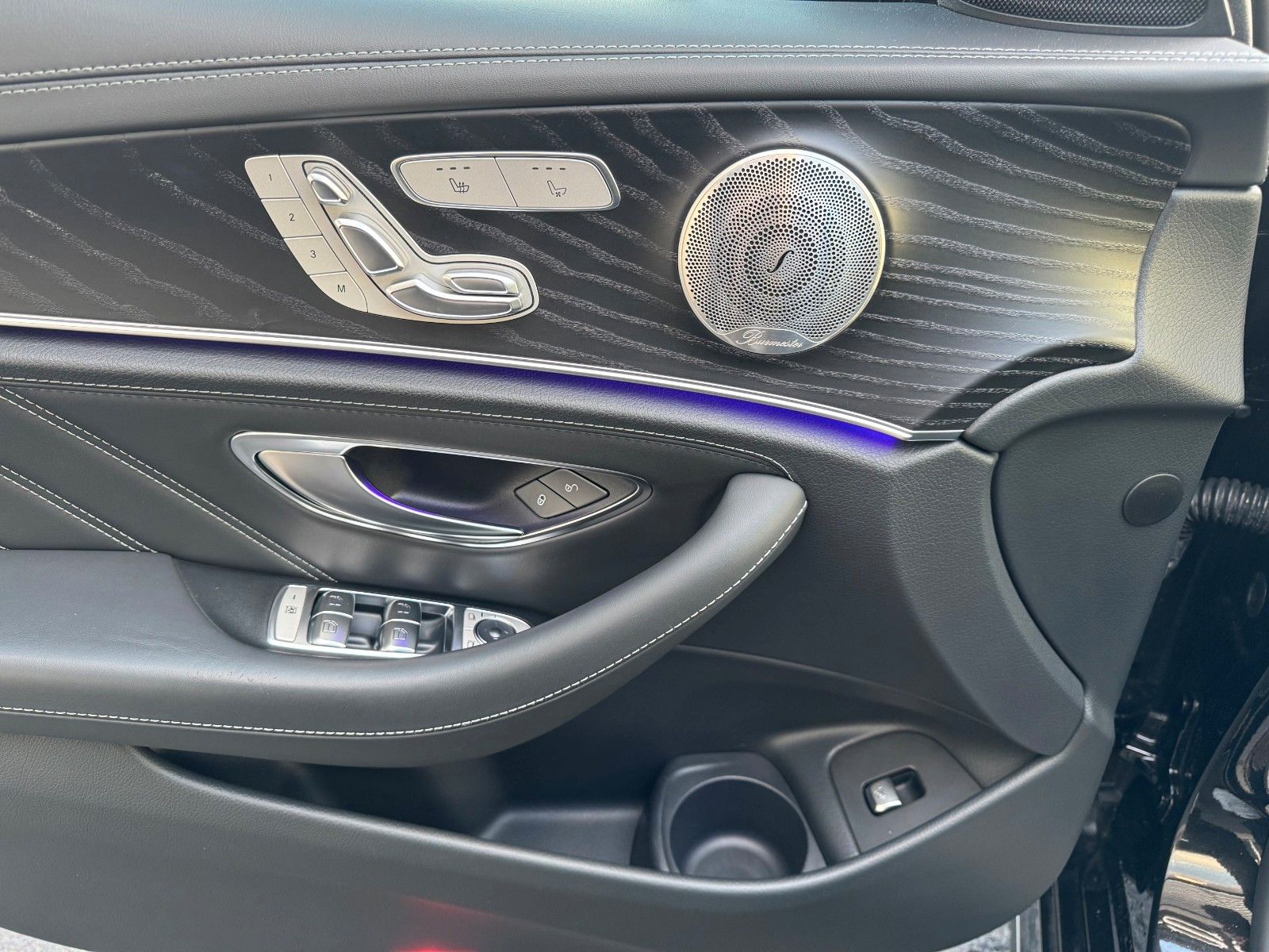 Fahrzeugabbildung Mercedes-Benz E 63 AMG S Pano+Burm+AirM+HUD+360+uvm.