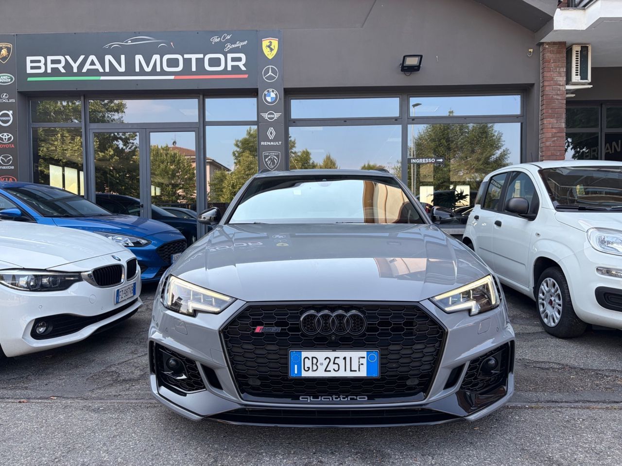Audi rs4 avant imagem 2